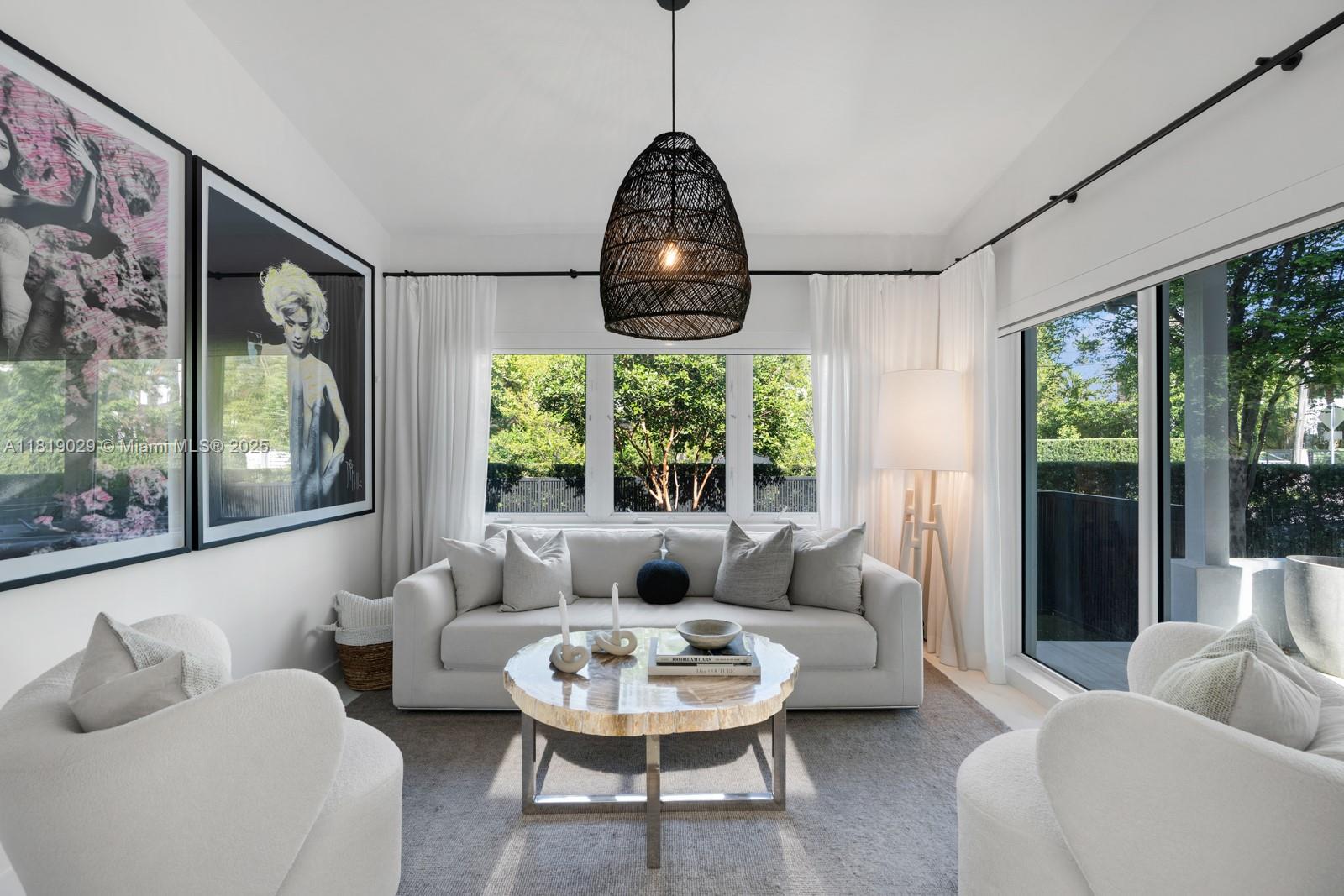 800 E Dilido Dr