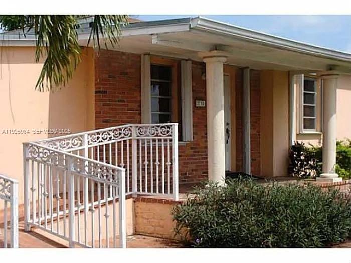 CORAL WAY HOMESITES - Residential