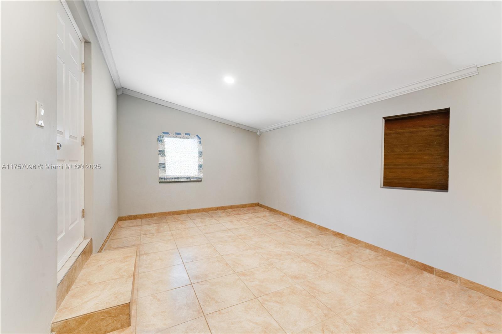 N MIAMI ESTATES - Residential