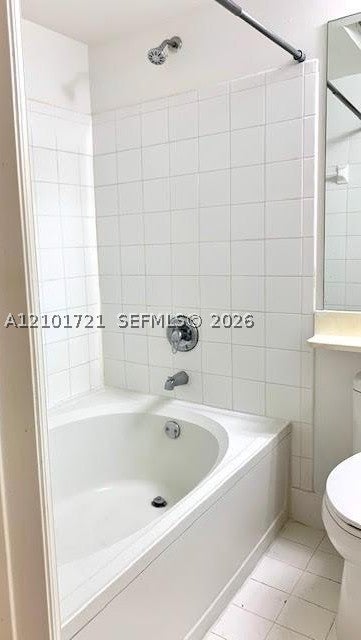17150 N Bay Rd 2402