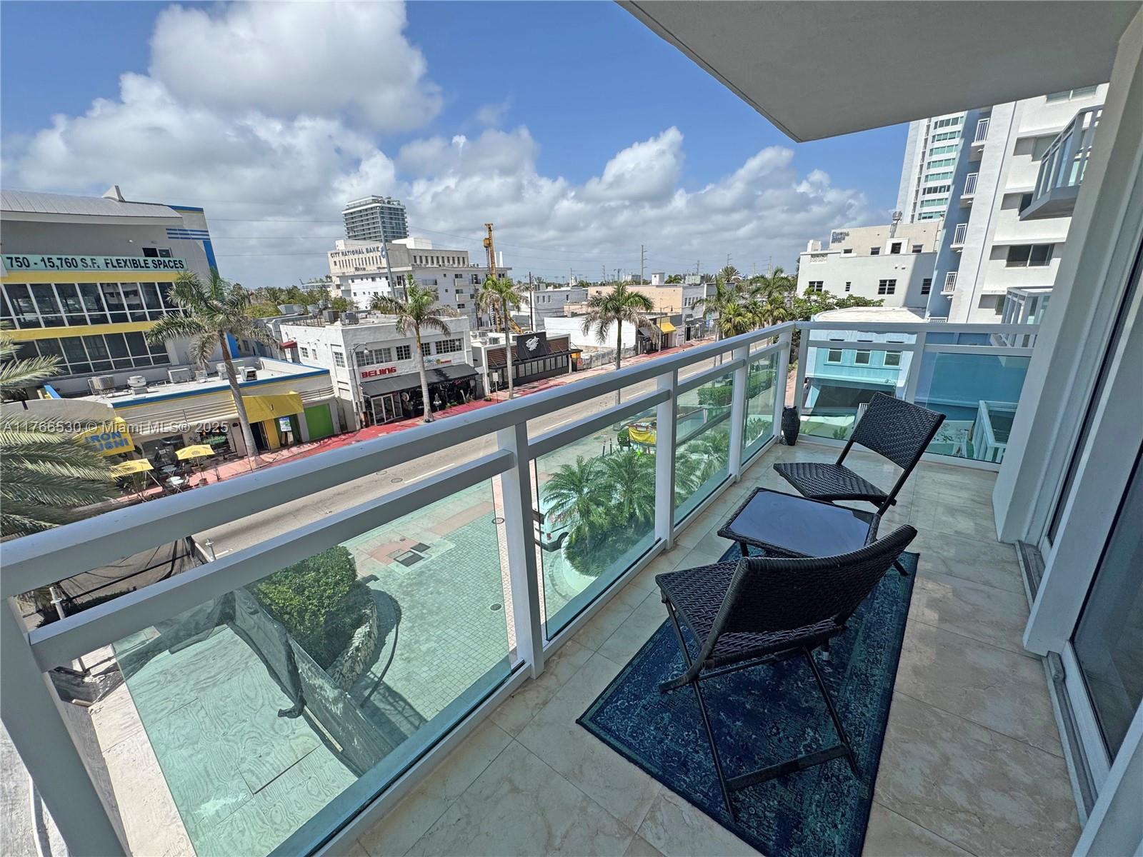 THE COLLINS CONDO - Residential