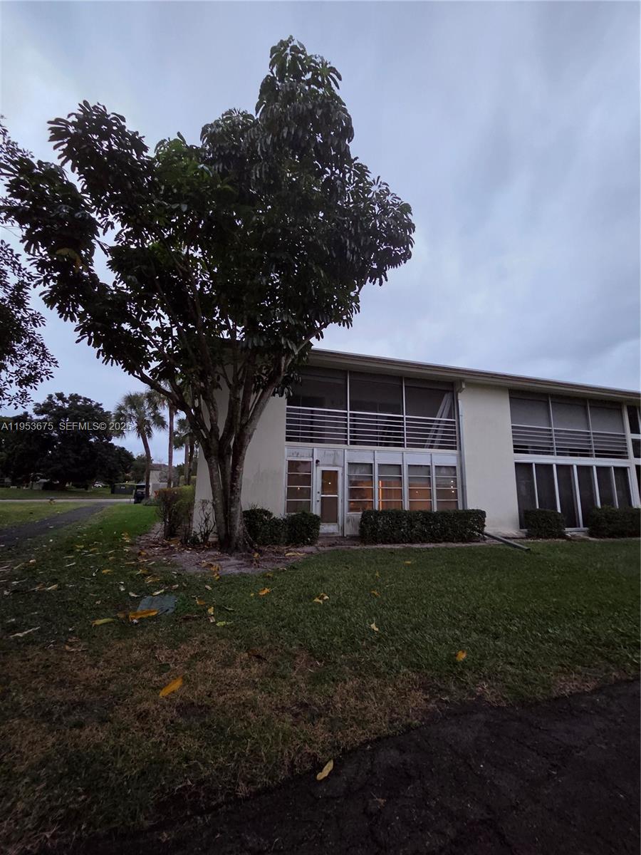 VICTORIA VILLAGE K CONDO - Residential