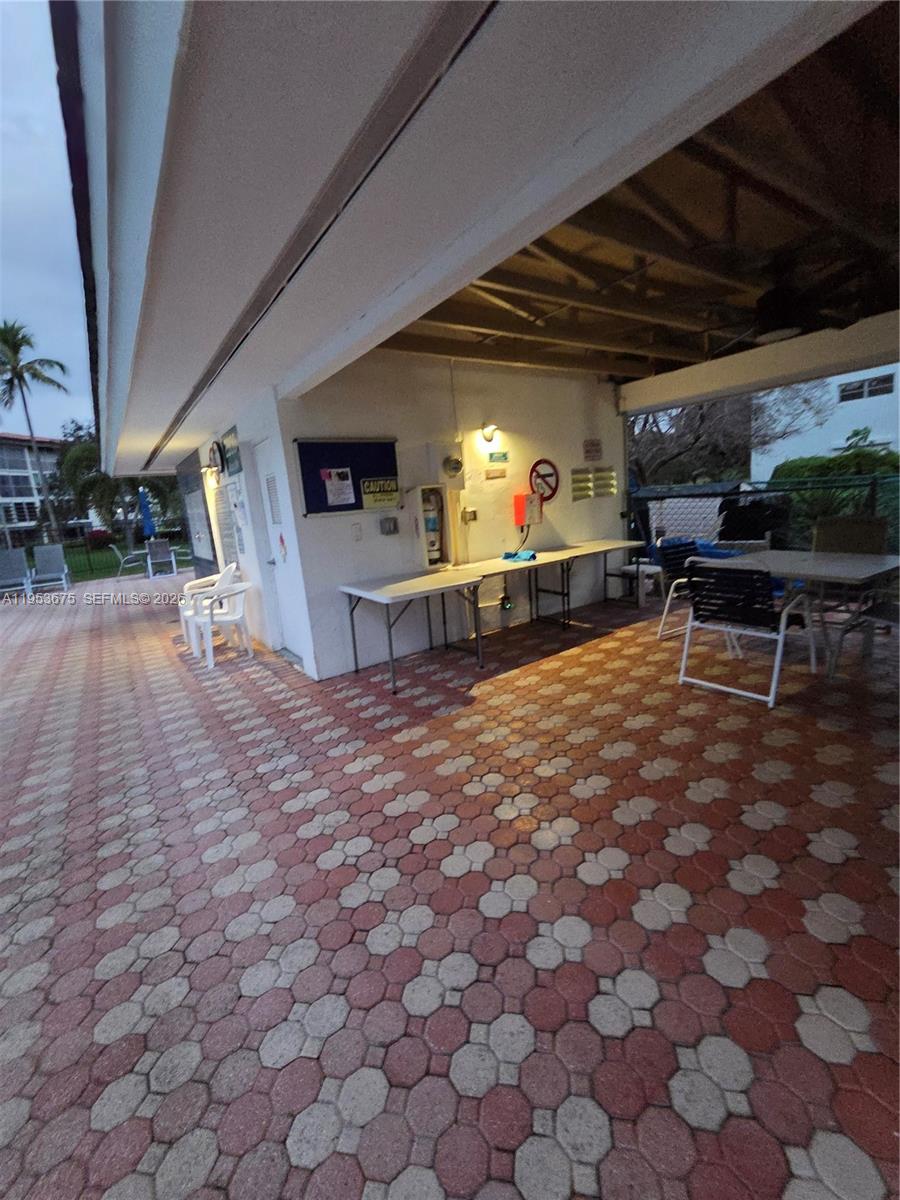 VICTORIA VILLAGE K CONDO - Residential