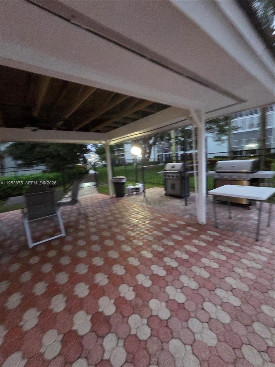 VICTORIA VILLAGE K CONDO - Residential