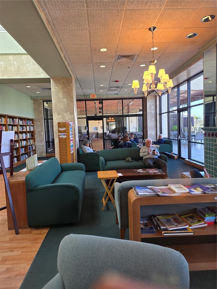 VICTORIA VILLAGE K CONDO - Residential