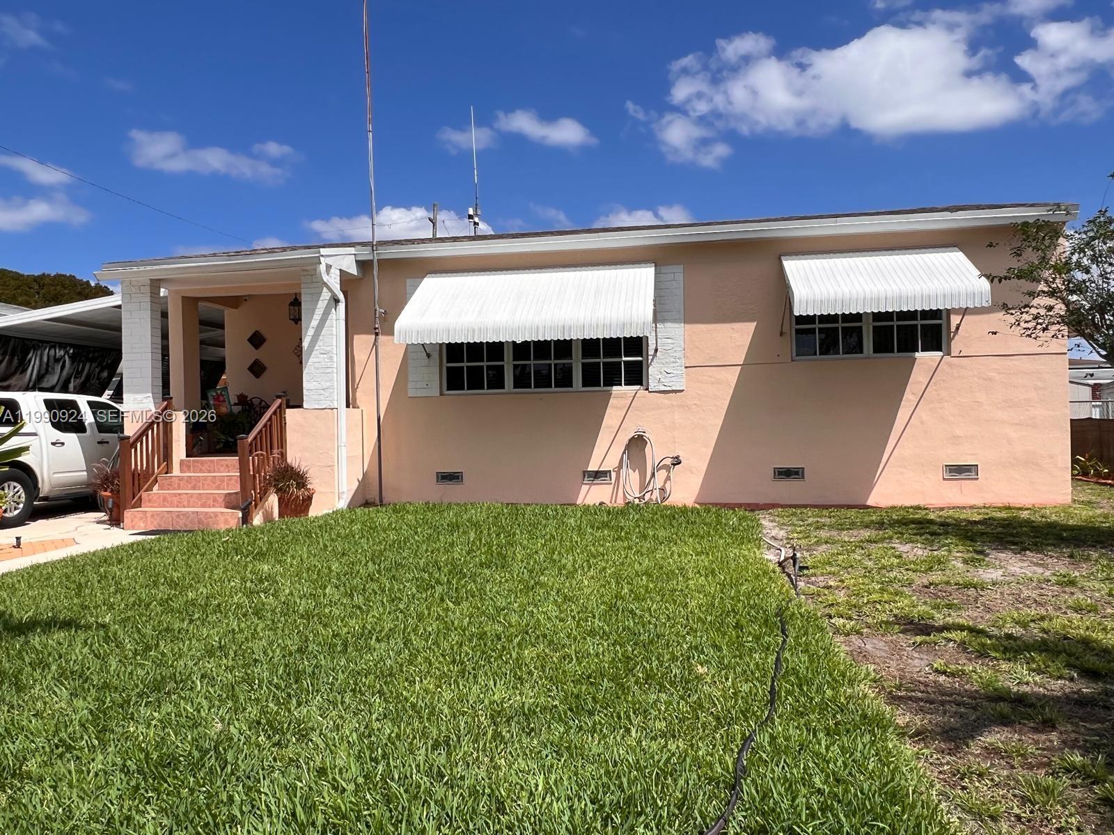 PALM ESTATES - Residential
