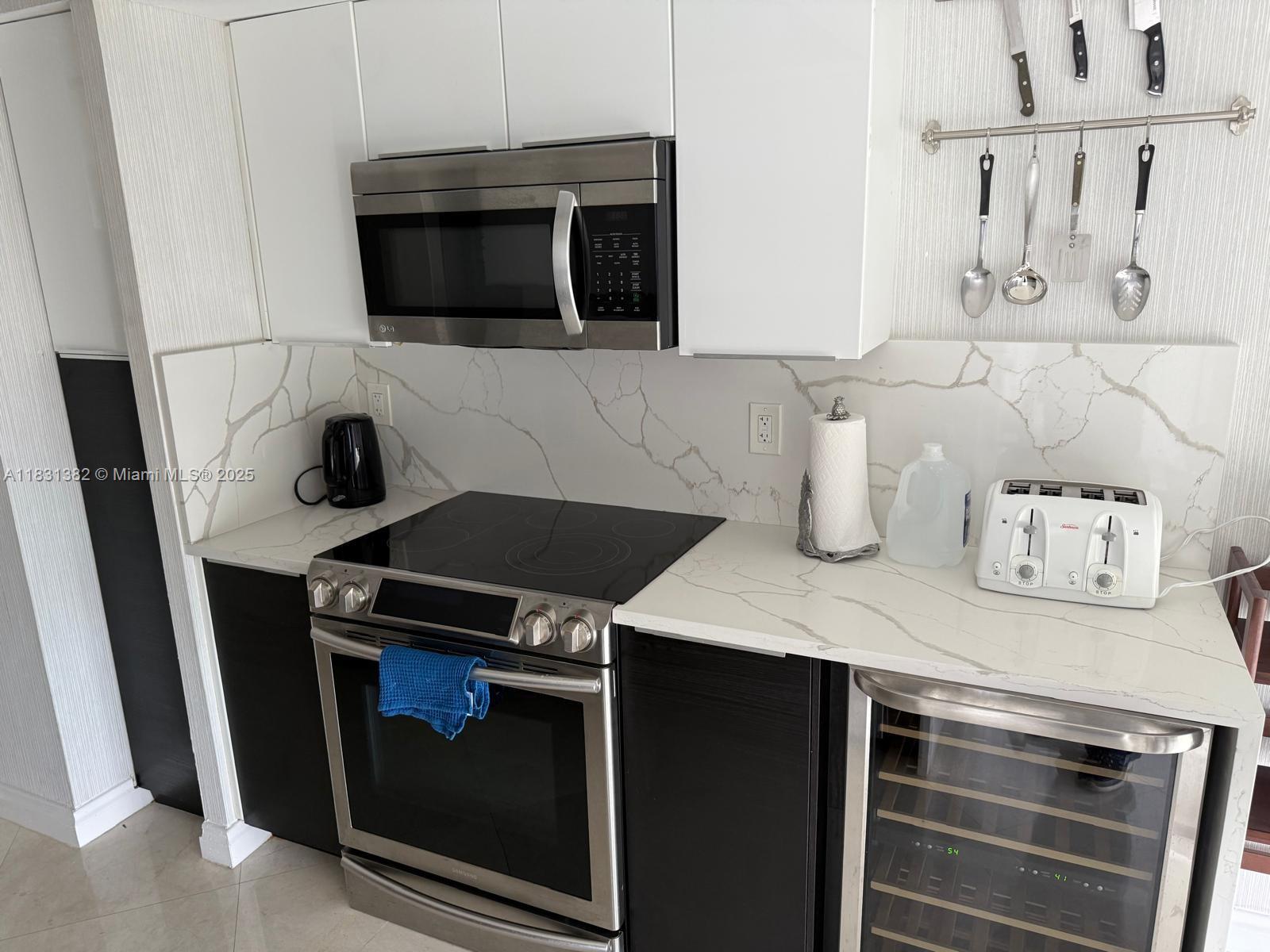 OCEAN POINT BEACH CLUB CO - Residential Lease