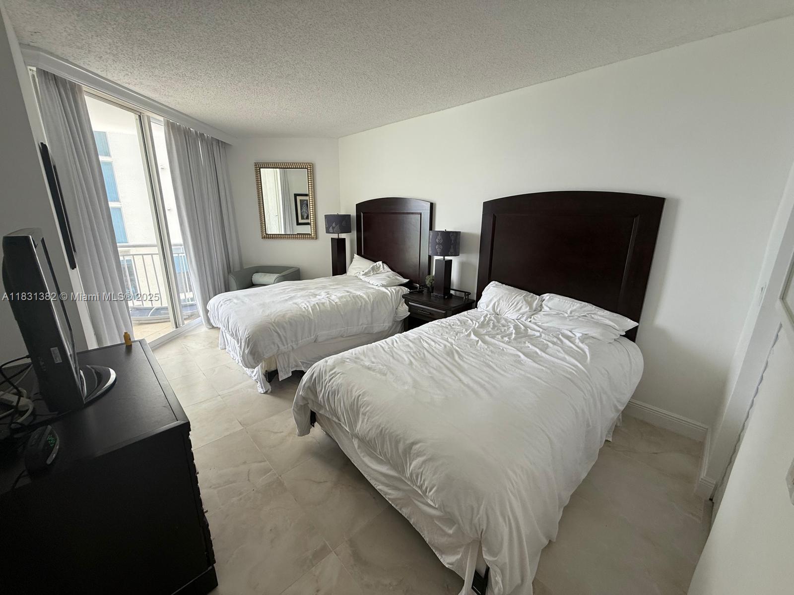 OCEAN POINT BEACH CLUB CO - Residential Lease