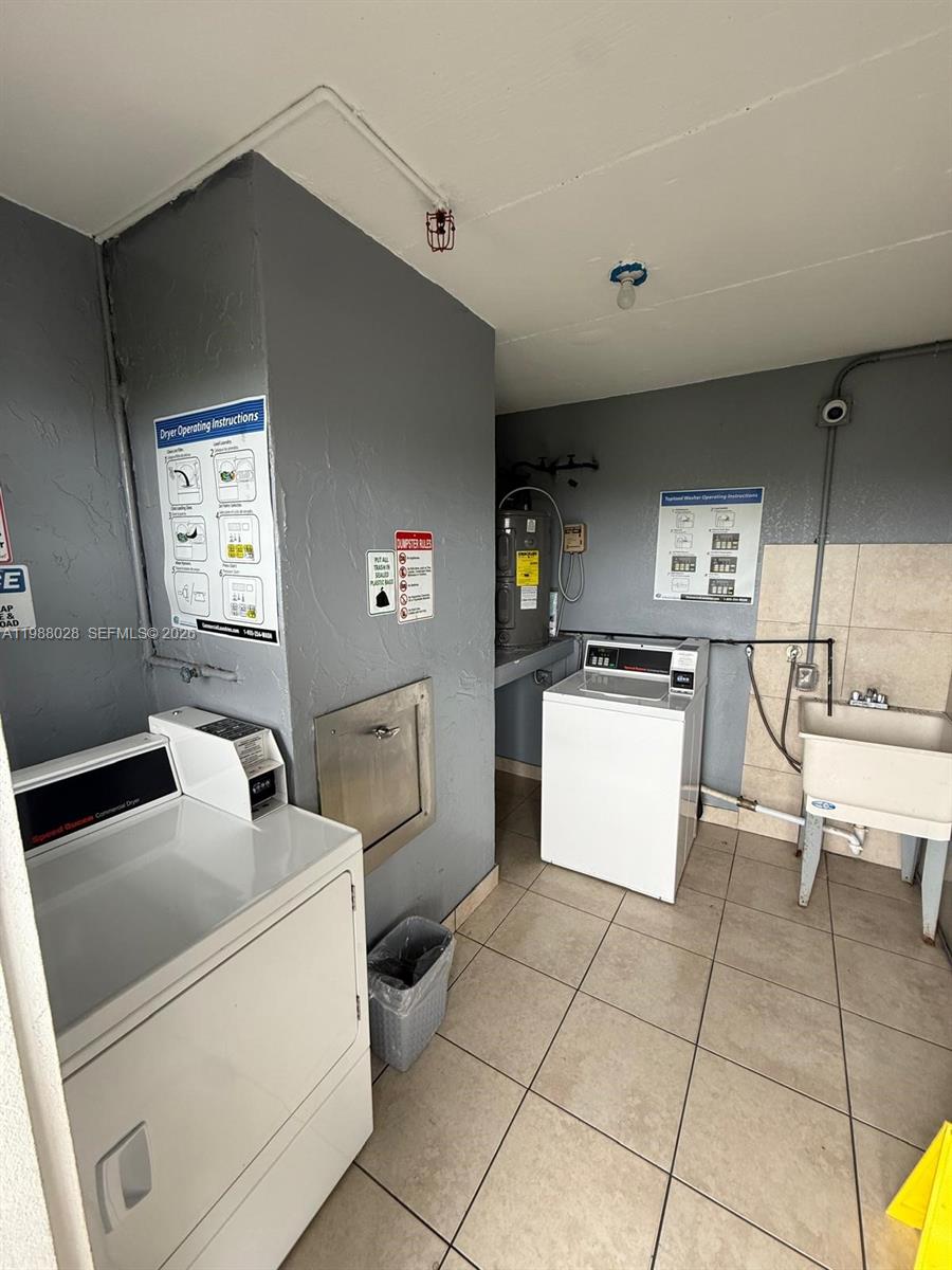 PARKSIDE TOWERS CONDO - Residential Lease