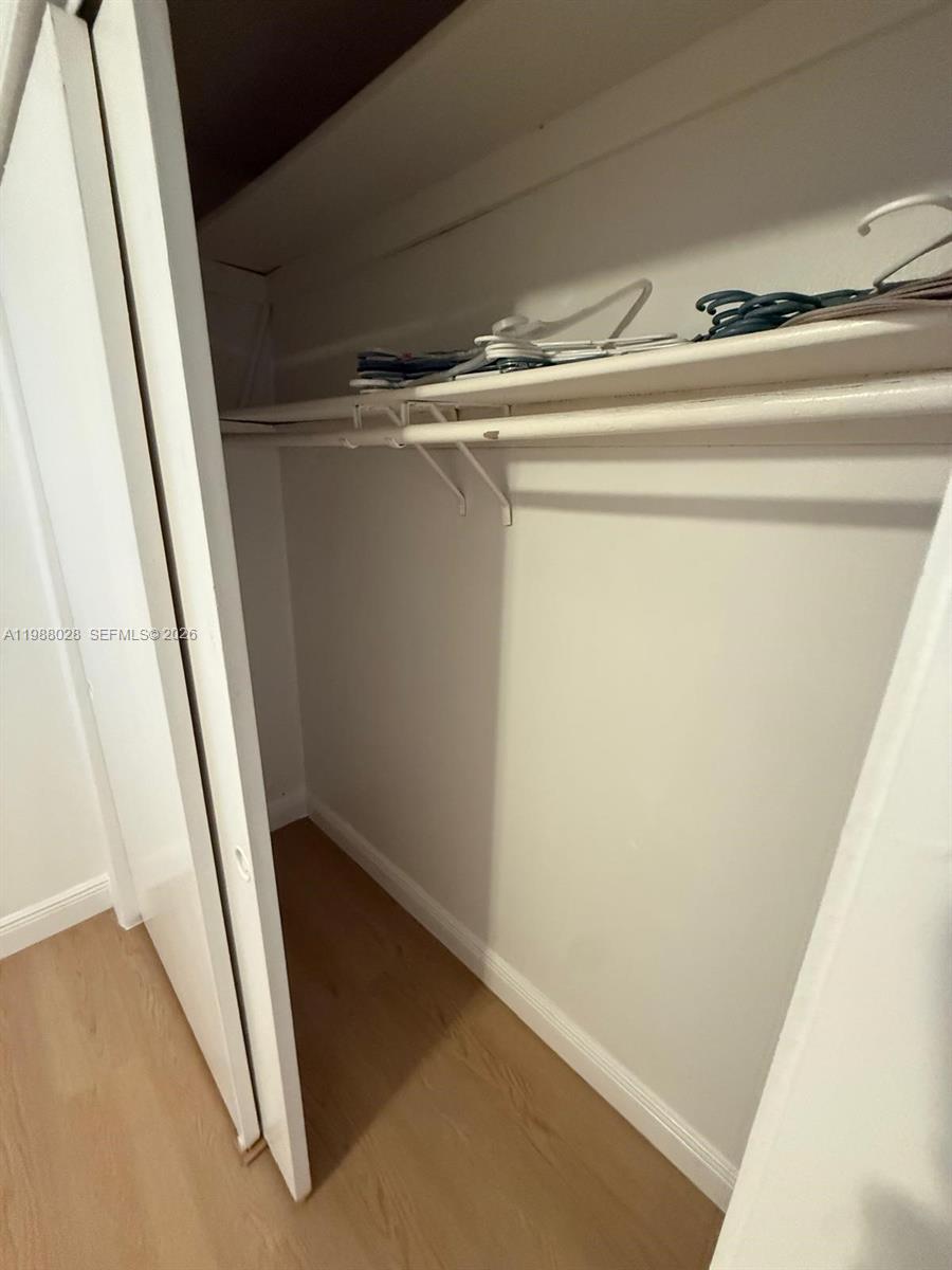 PARKSIDE TOWERS CONDO - Residential Lease