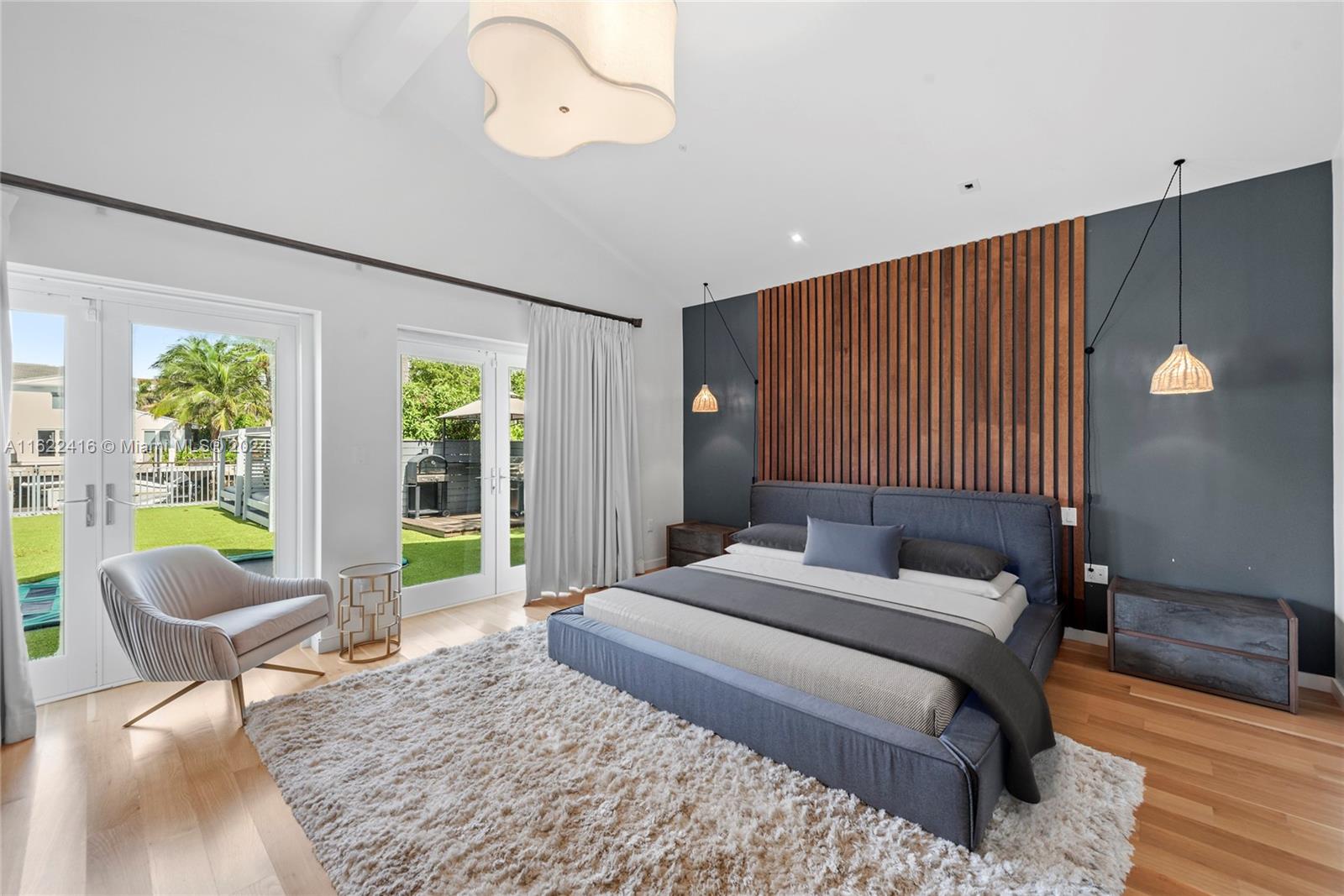 GOLDEN BEACH SEC D - Residential