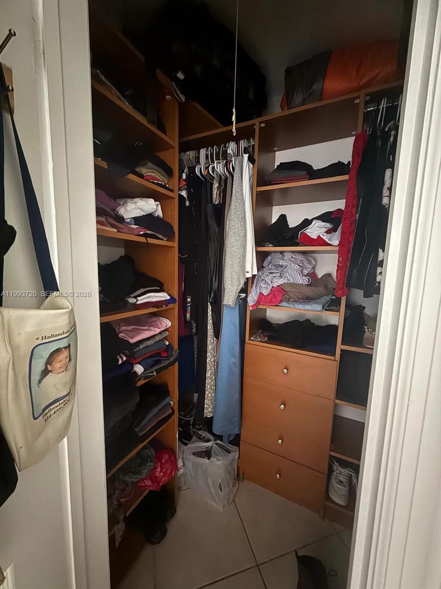 GALLOWOOD CONDO - Residential