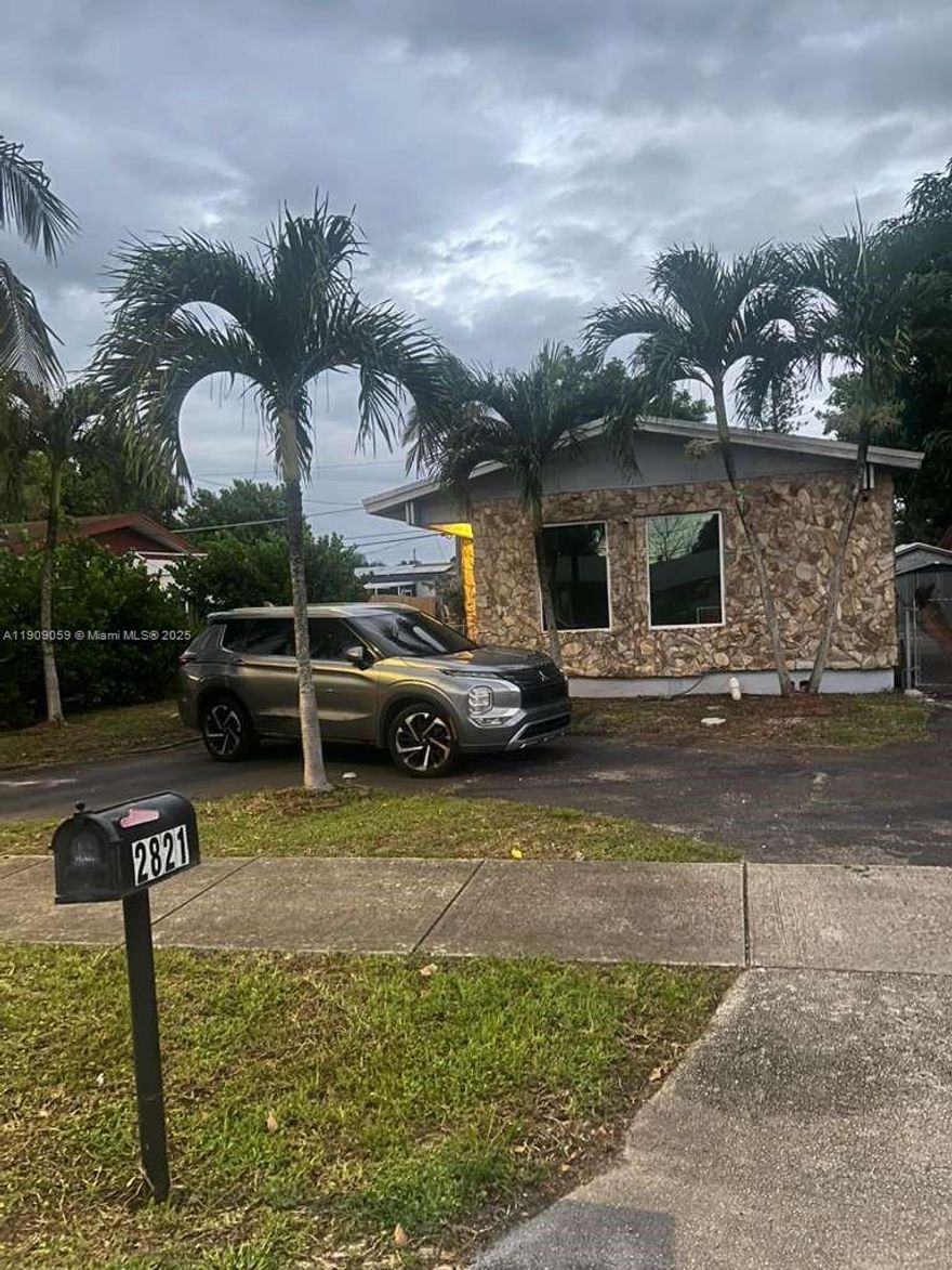 Fort Lauderdale as-is property near downtown & beaches – perfect rental or flip with growth all around. Solid structure with plenty of upside. Needs minor repairs.