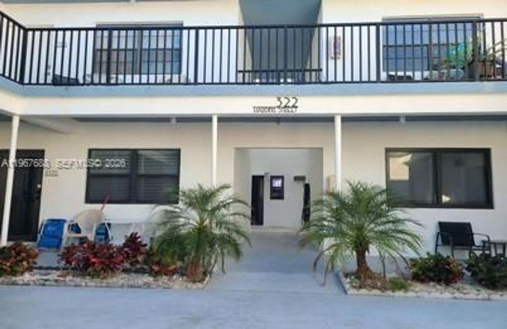 Photo of 322 Harding St #B202, Hollywood, FL 33019 (MLS # A11967688)