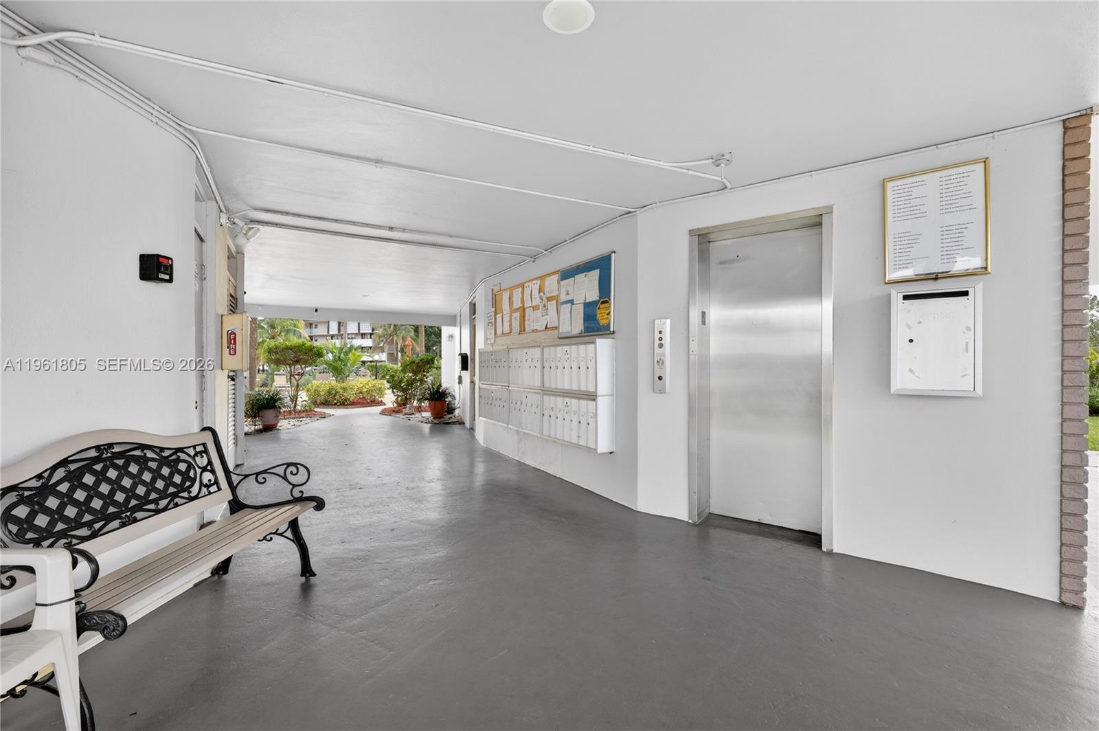 LAUDERDALE OAKS CONDO 4 - Residential