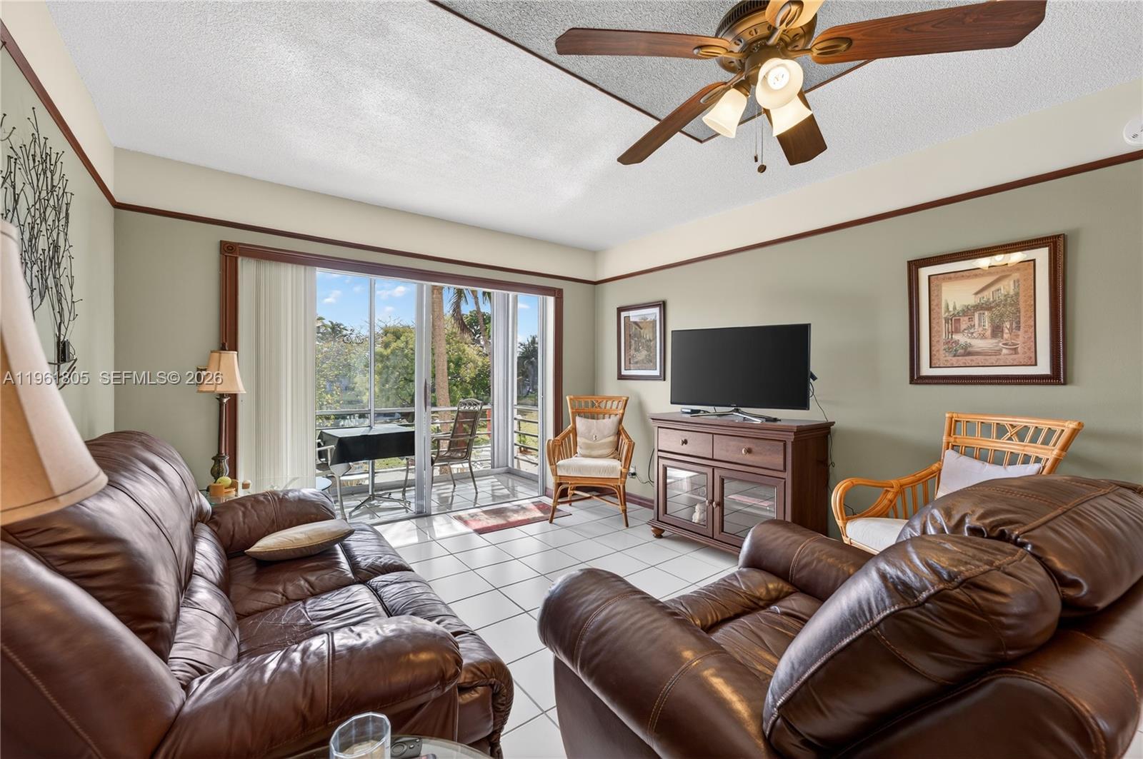 LAUDERDALE OAKS CONDO 4 - Residential