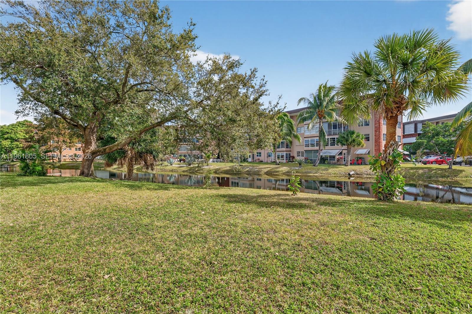 LAUDERDALE OAKS CONDO 4 - Residential