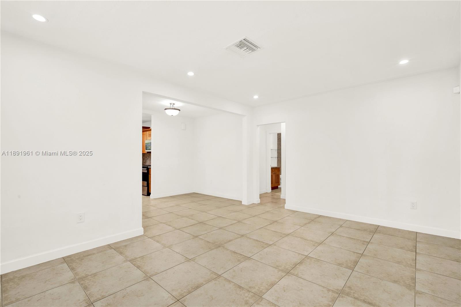 CORAL GABLES CRAFTS SEC - Residential Lease