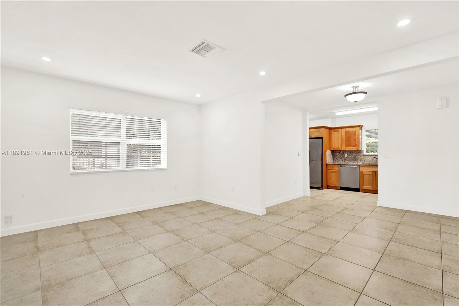 CORAL GABLES CRAFTS SEC - Residential Lease