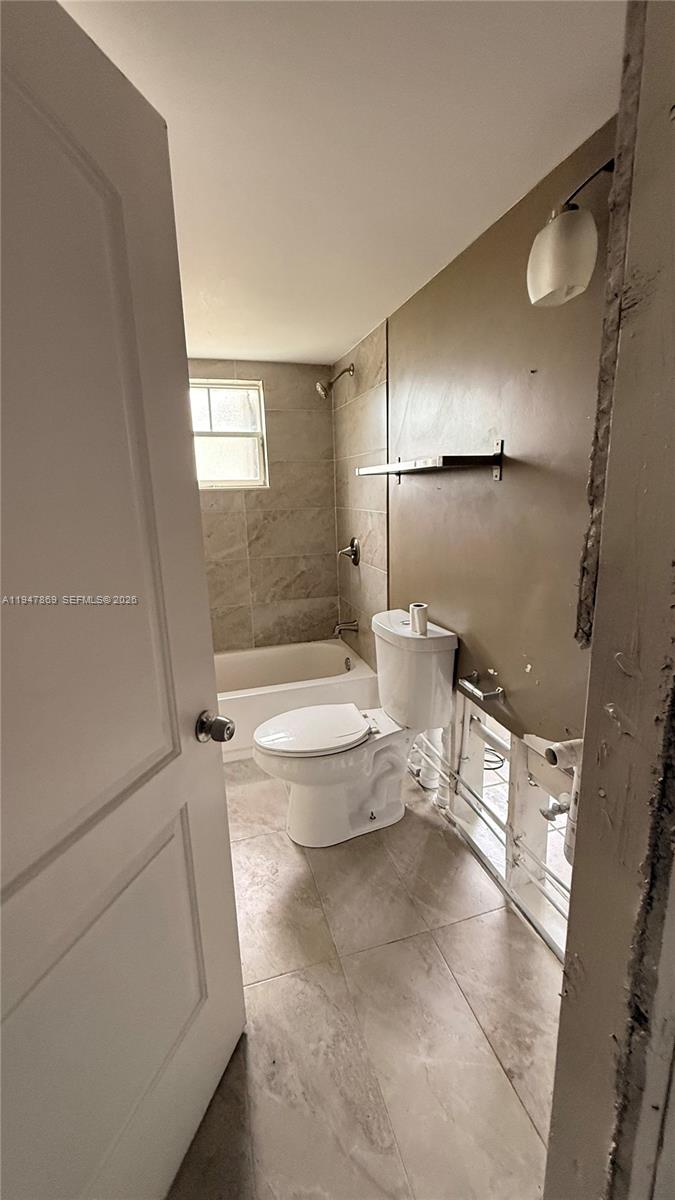 CHATEAU DE VILLE CONDO - Residential