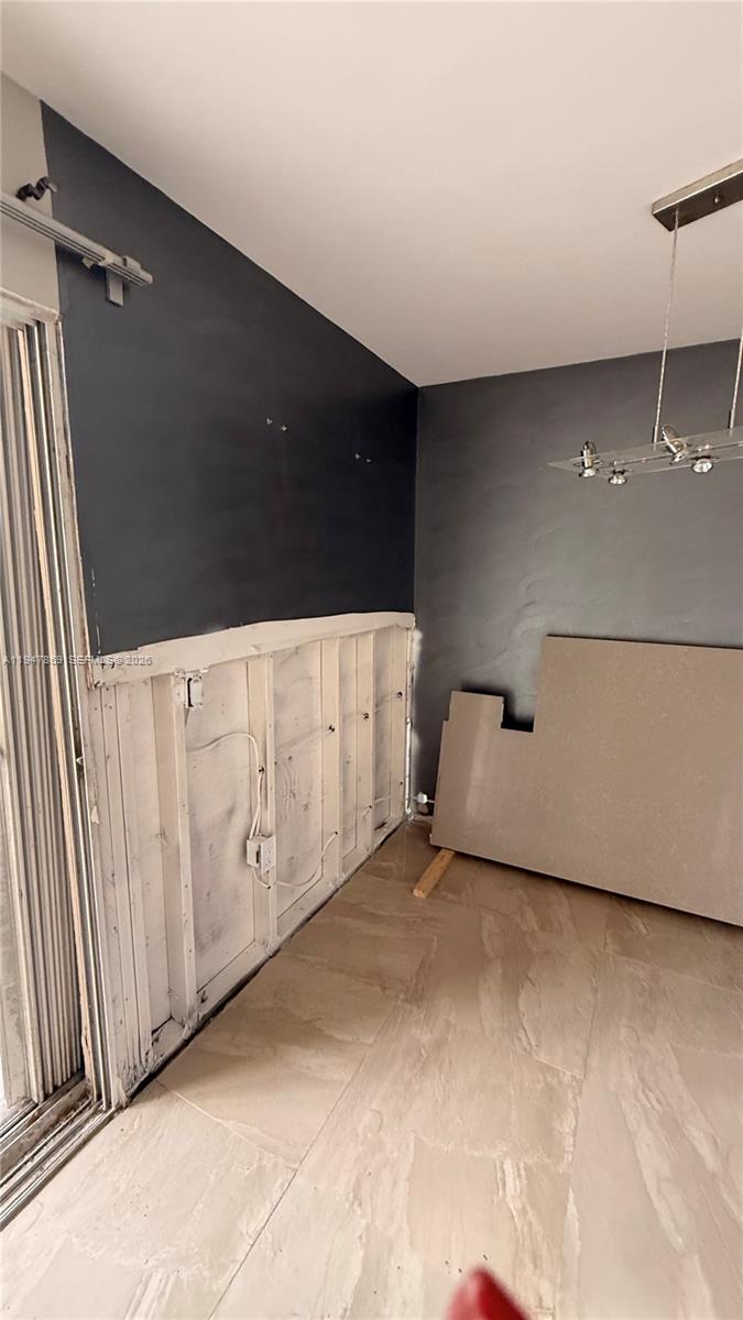 CHATEAU DE VILLE CONDO - Residential