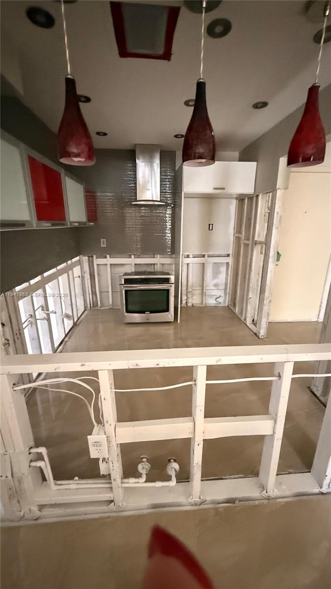 CHATEAU DE VILLE CONDO - Residential