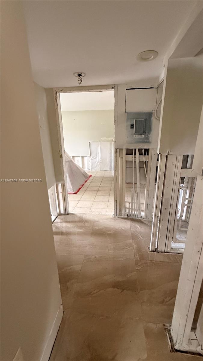 CHATEAU DE VILLE CONDO - Residential