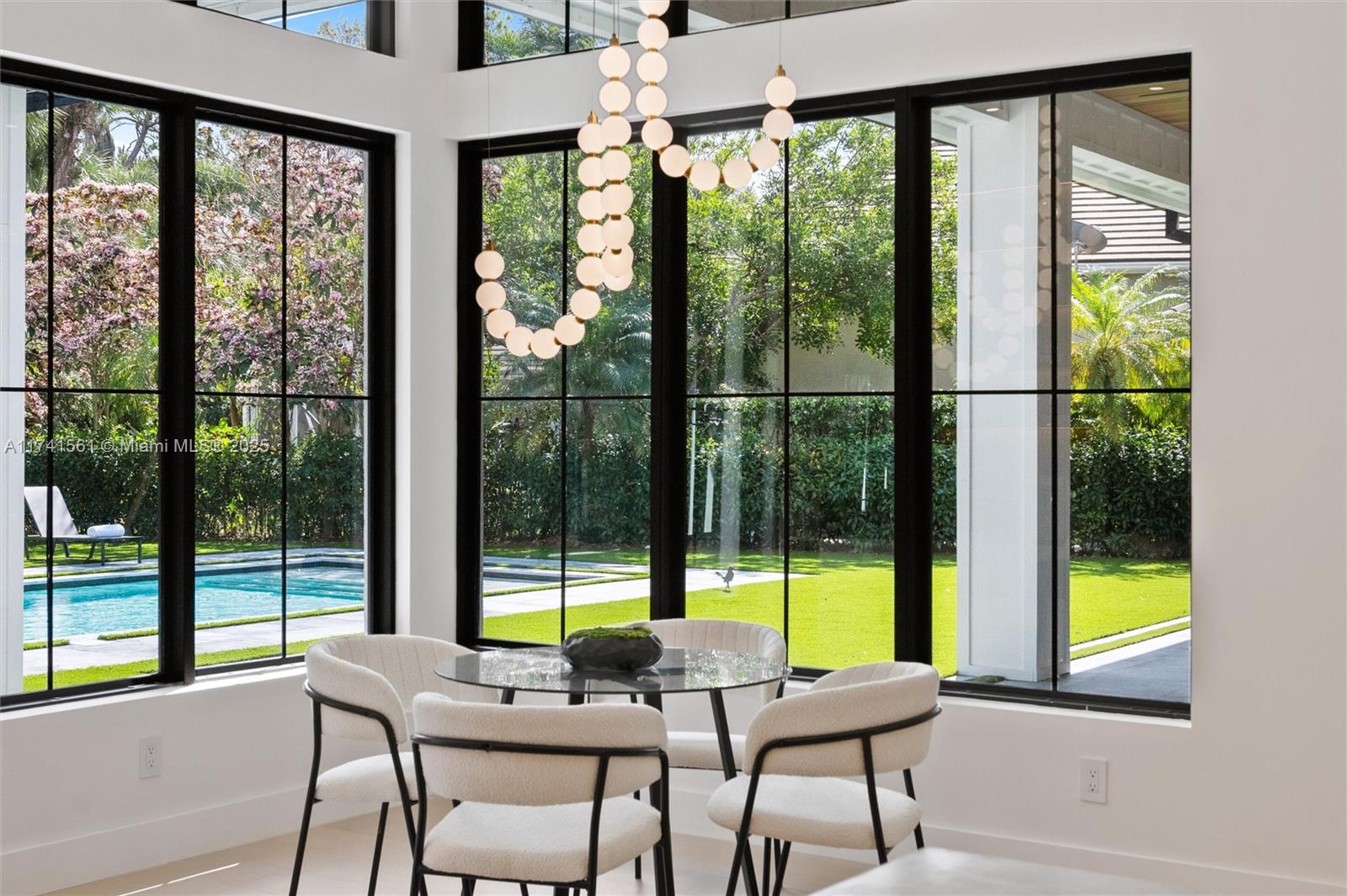 BREAKERS WEST - Residential