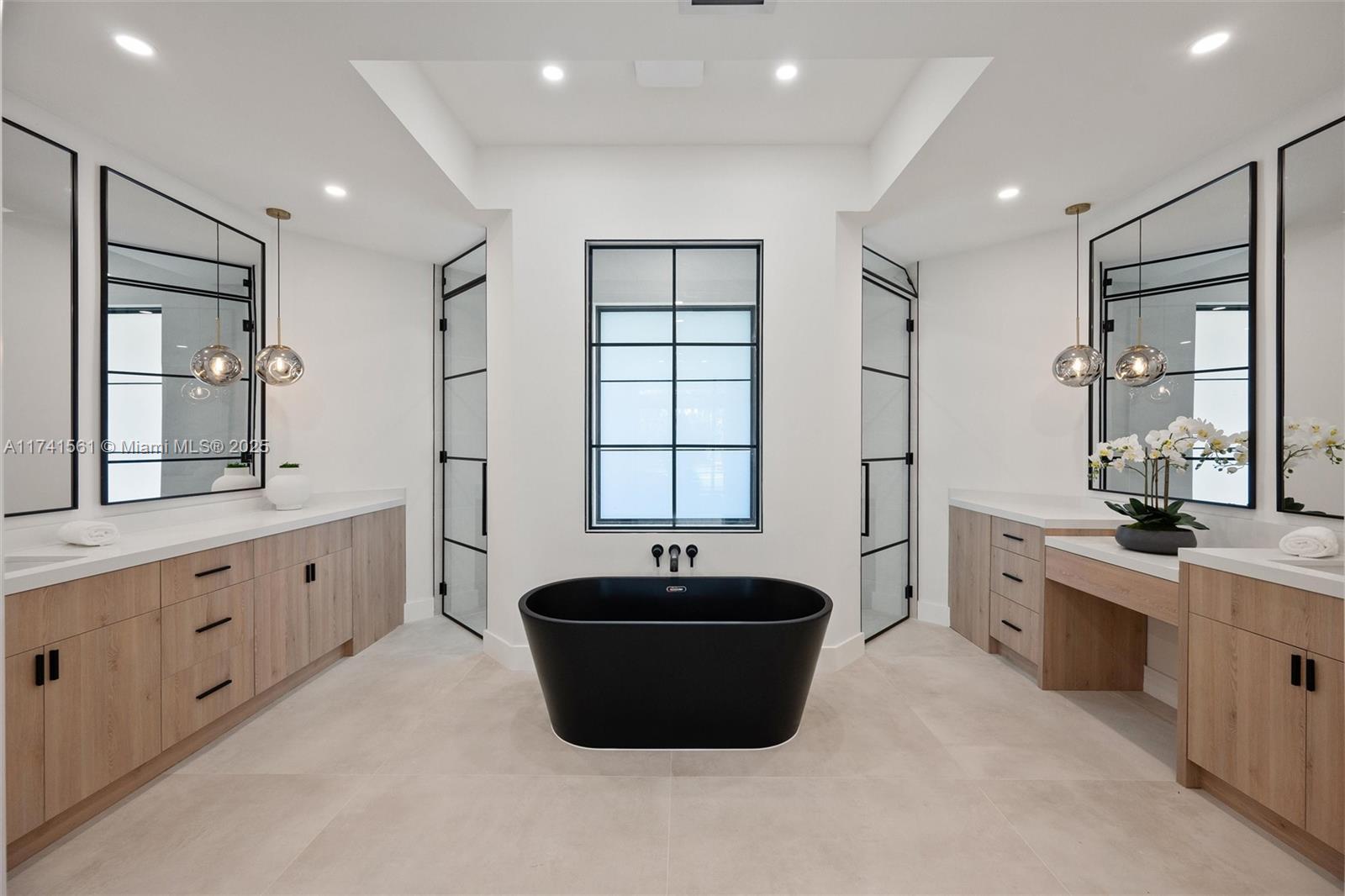 BREAKERS WEST - Residential