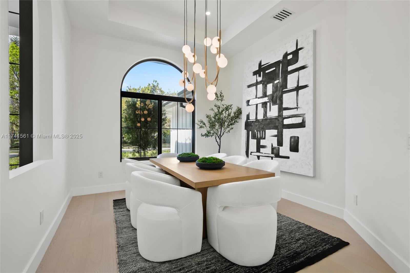 BREAKERS WEST - Residential