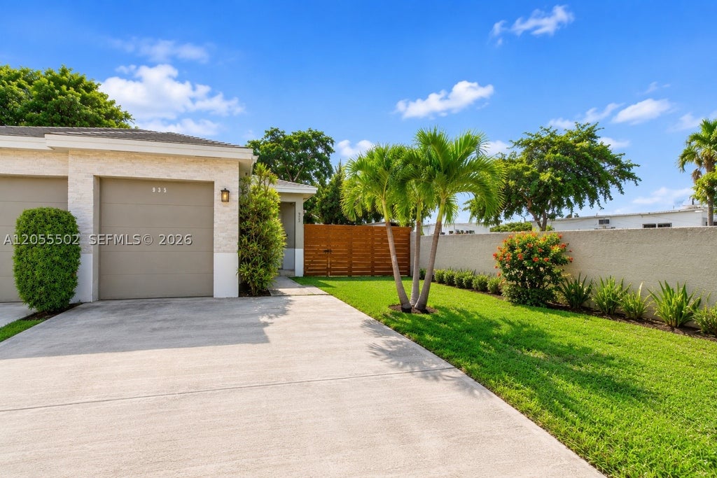 Photo of 935 NW 2nd Ave, Fort Lauderdale, FL 33311 (MLS # A12055502)