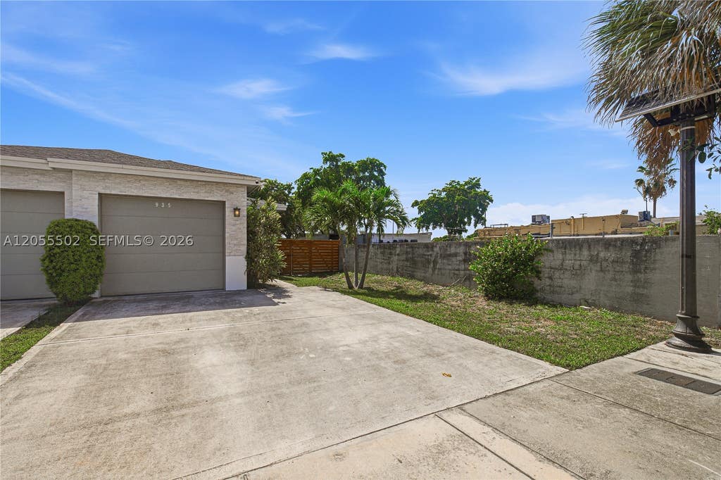 Photo of 935 NW 2nd Ave, Fort Lauderdale, FL 33311 (MLS # A12055502)