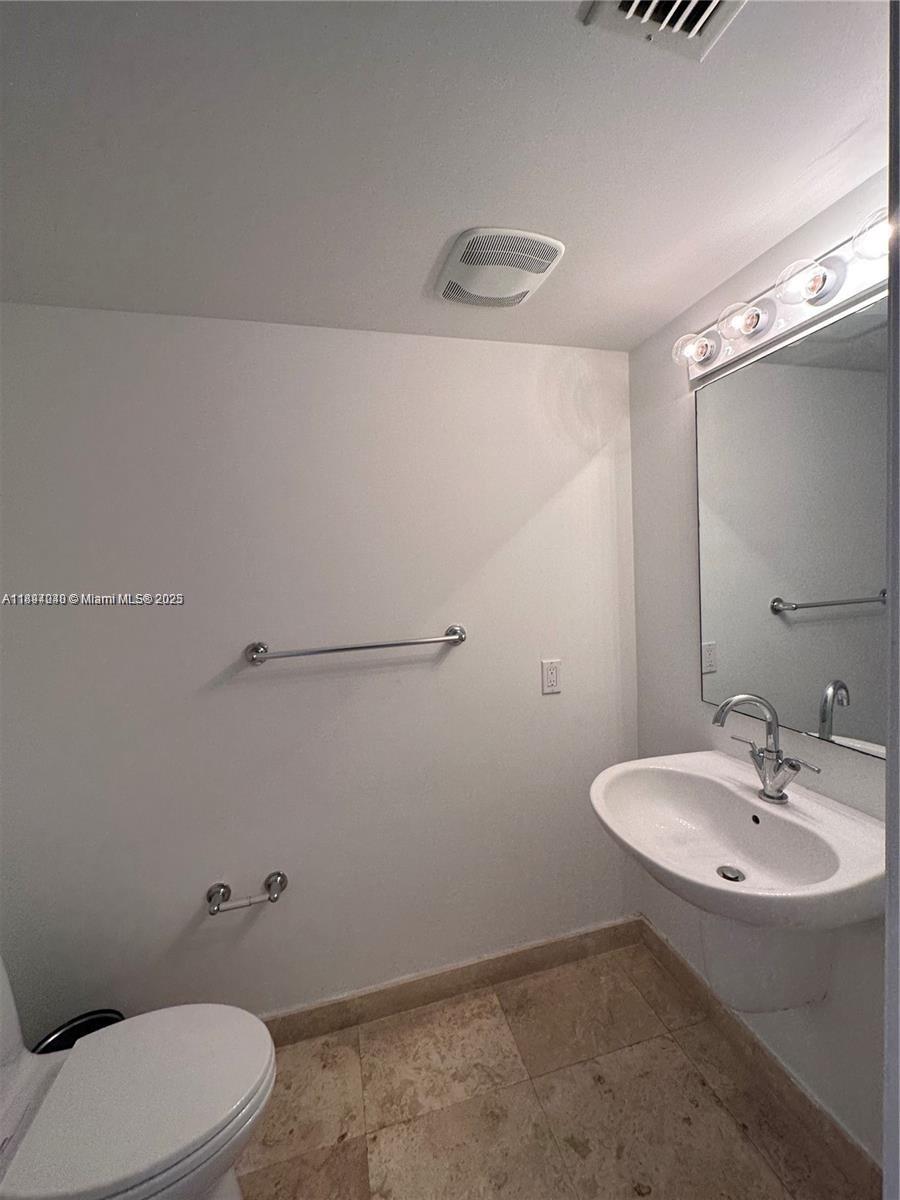 BRICKELL ON THE RIVER S T - Residential Lease