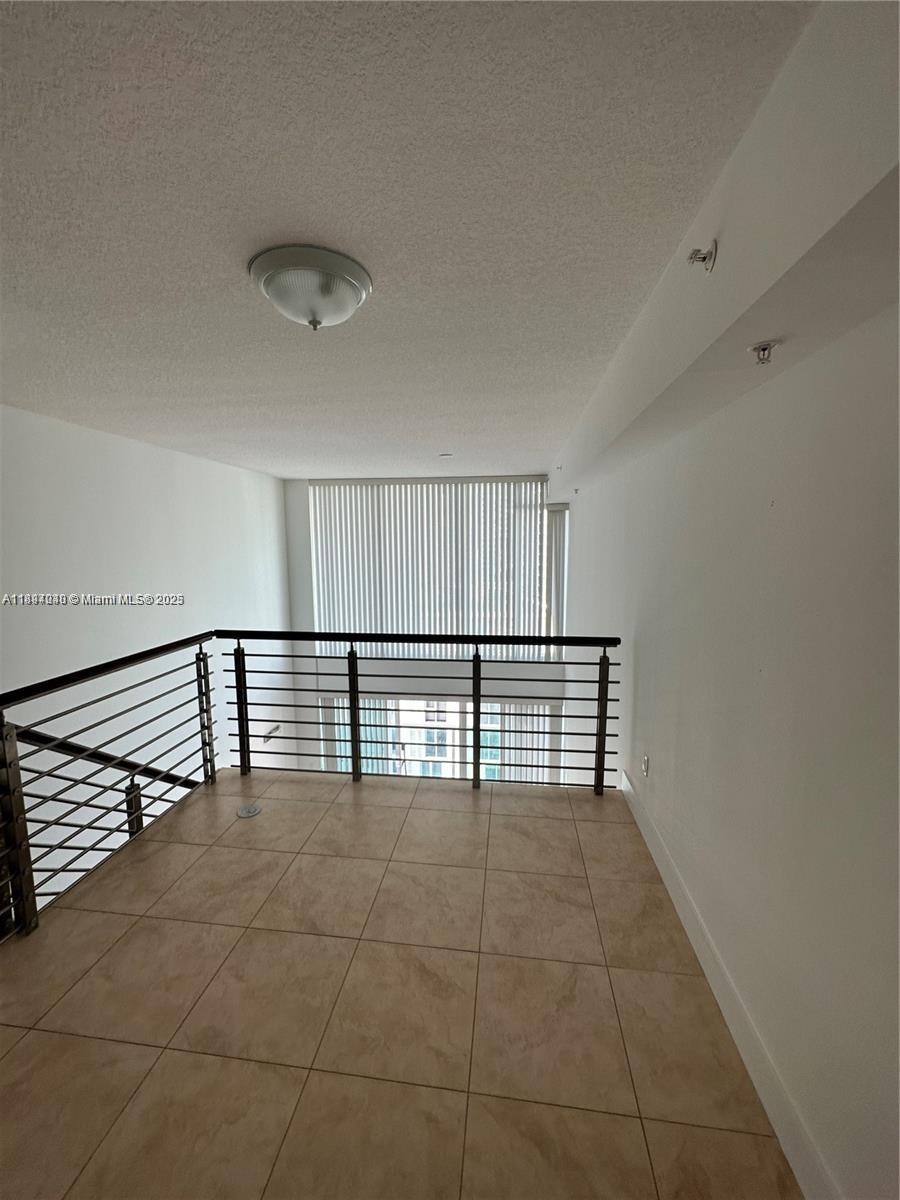 BRICKELL ON THE RIVER S T - Residential Lease