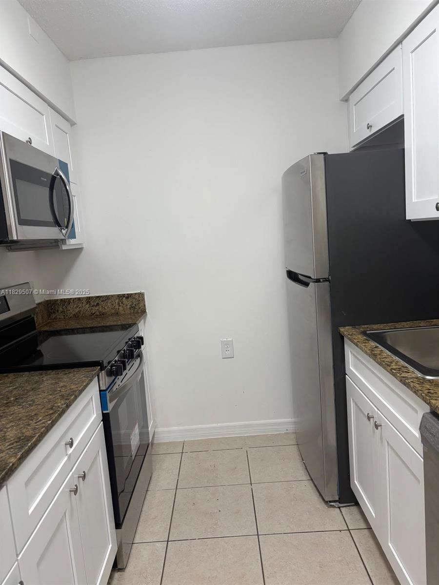 19800 SW 103rd Ct 104