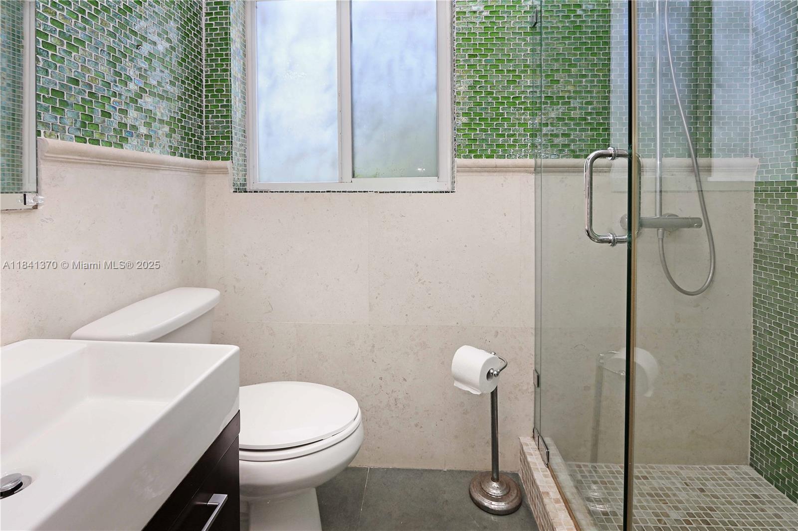 HOLLYWOOD LAKES SECTION - Residential