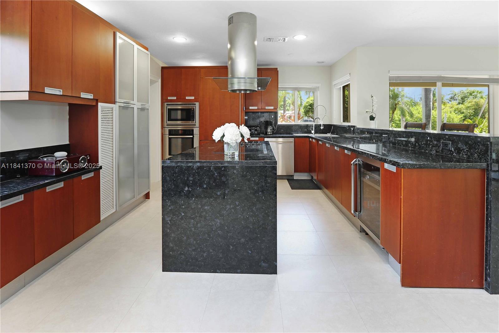 HOLLYWOOD LAKES SECTION - Residential