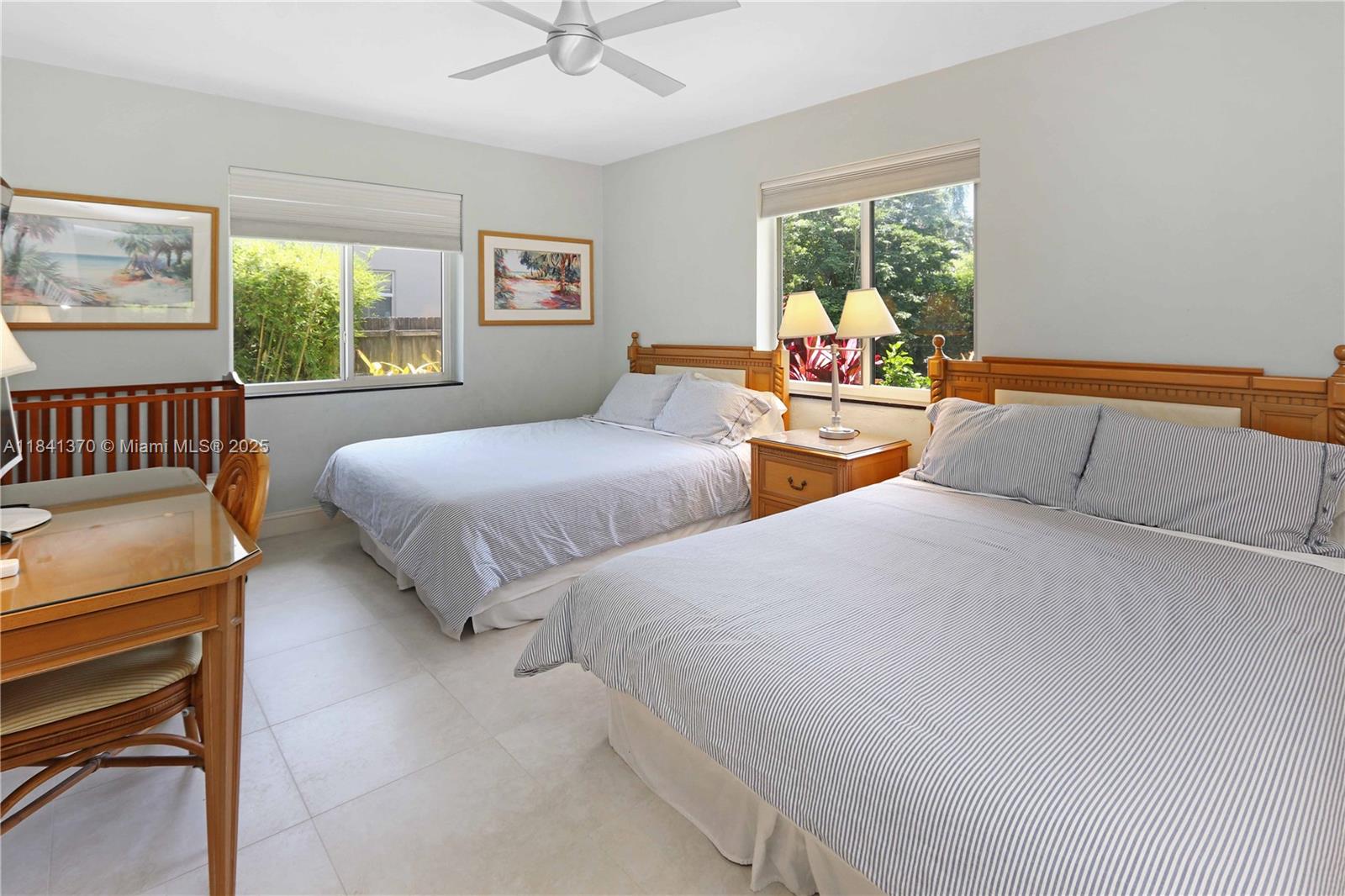 HOLLYWOOD LAKES SECTION - Residential