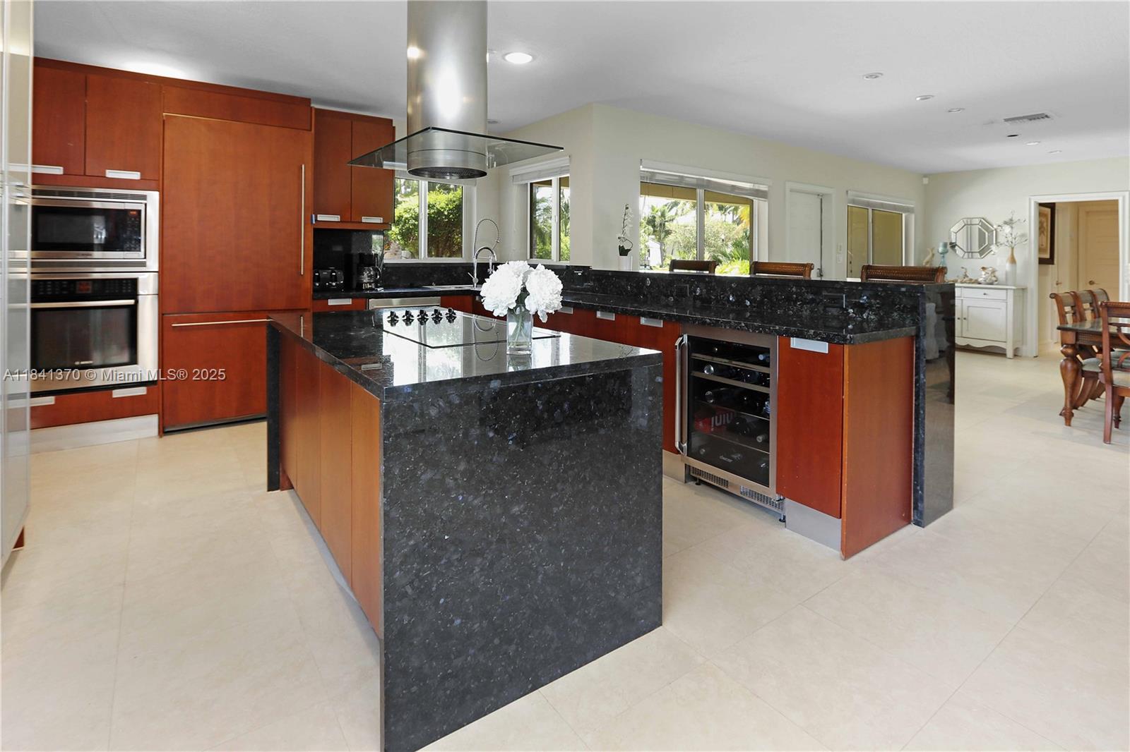 HOLLYWOOD LAKES SECTION - Residential