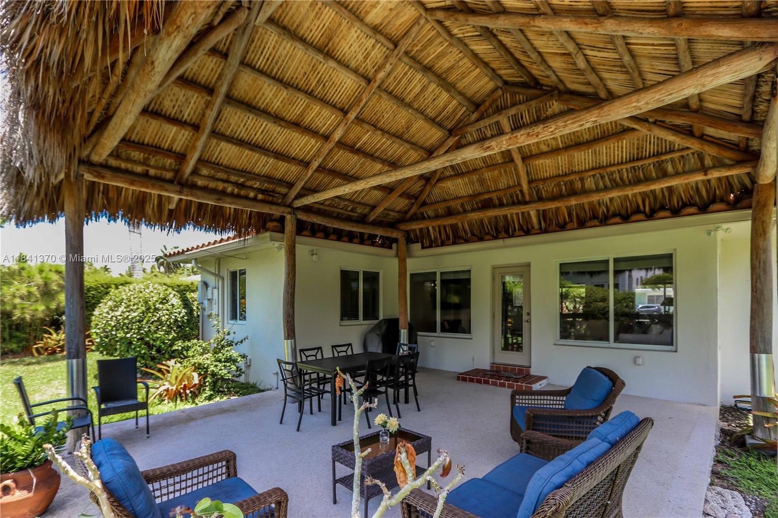 HOLLYWOOD LAKES SECTION - Residential