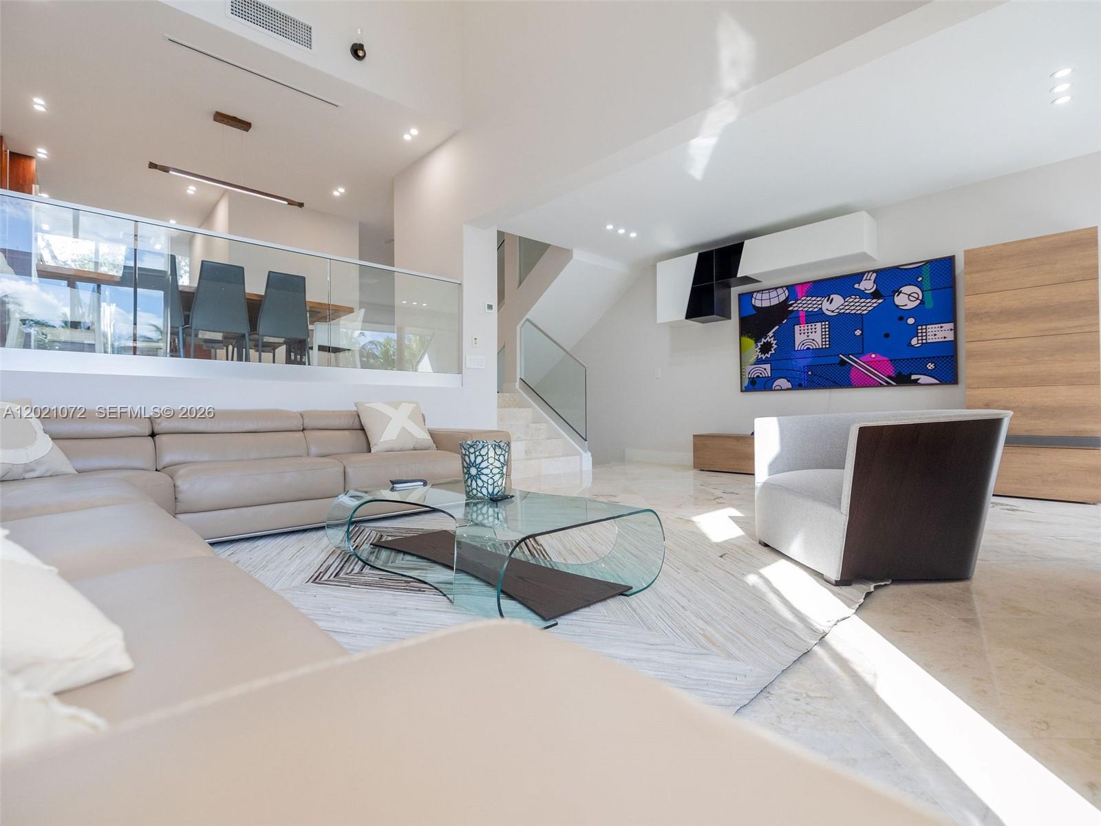 PORTSIDE YACHT CLUB CONDO - Residential