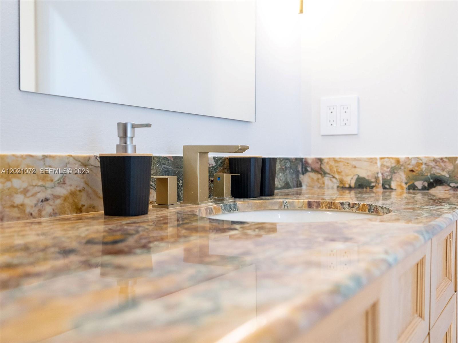 PORTSIDE YACHT CLUB CONDO - Residential