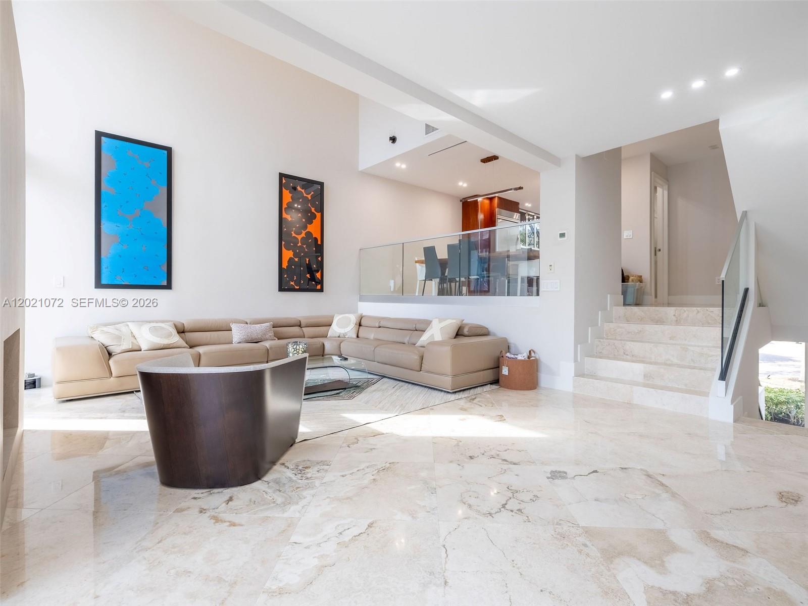 PORTSIDE YACHT CLUB CONDO - Residential