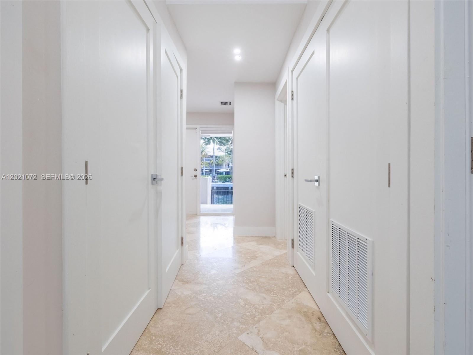 PORTSIDE YACHT CLUB CONDO - Residential