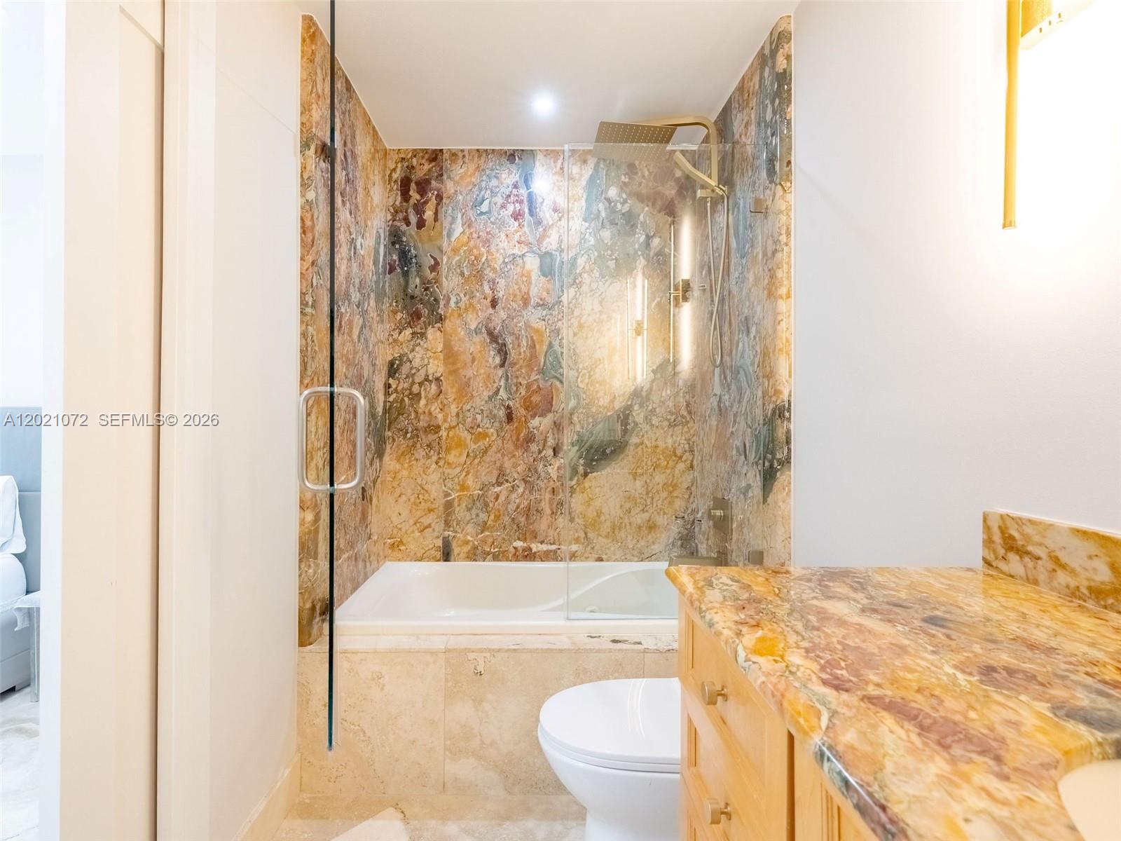 PORTSIDE YACHT CLUB CONDO - Residential