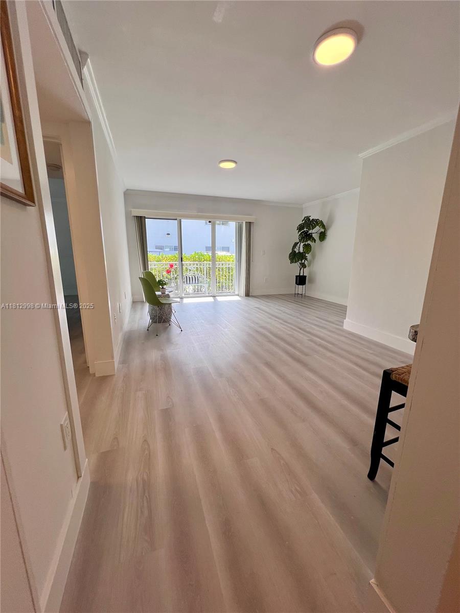 Rental Property at 290 Sunrise Dr 1-H, Key Biscayne, Miami-Dade County, Florida - Bedrooms: 2 
Bathrooms: 2  - $4,400 MO.