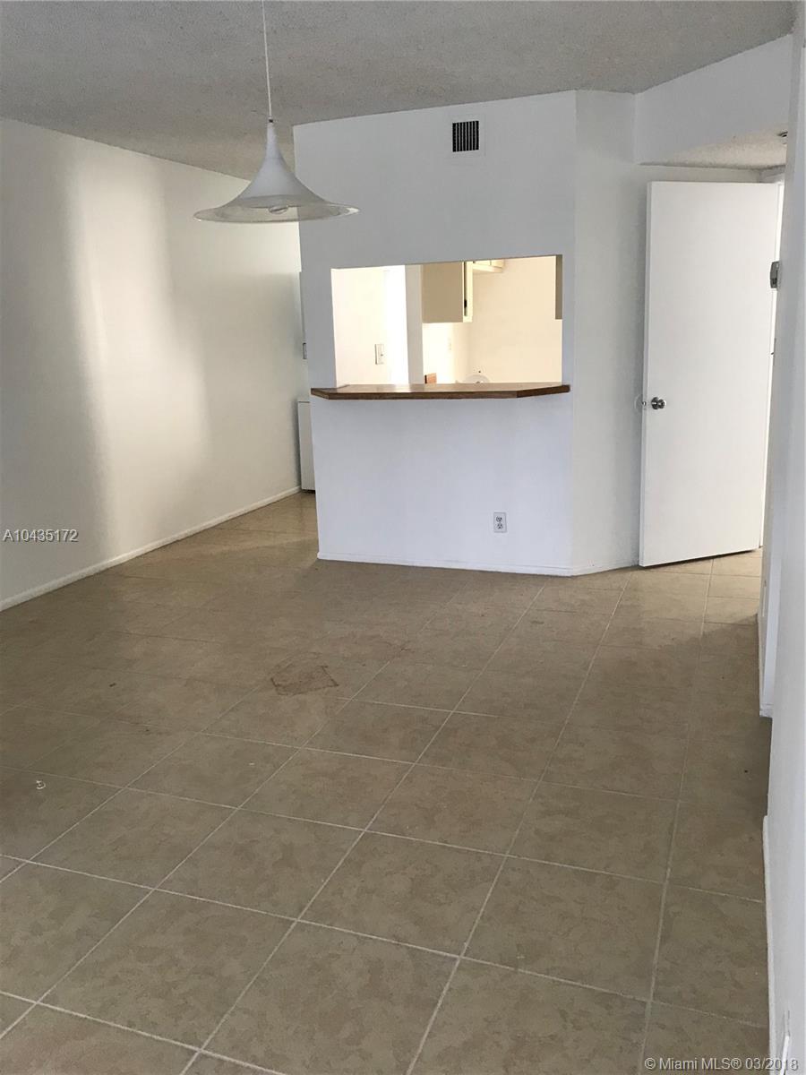 BREEZES AT PALM AIRE COND - Residential Lease