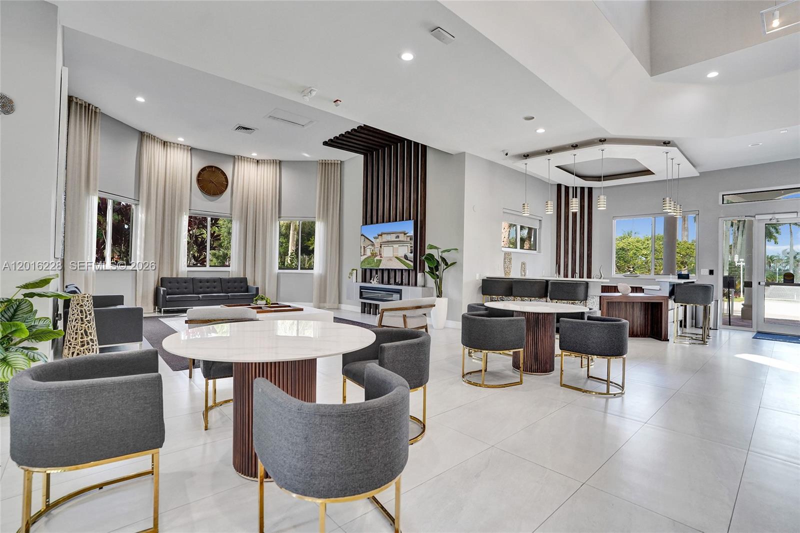 PEMBROKE ISLES 1 - Residential Lease