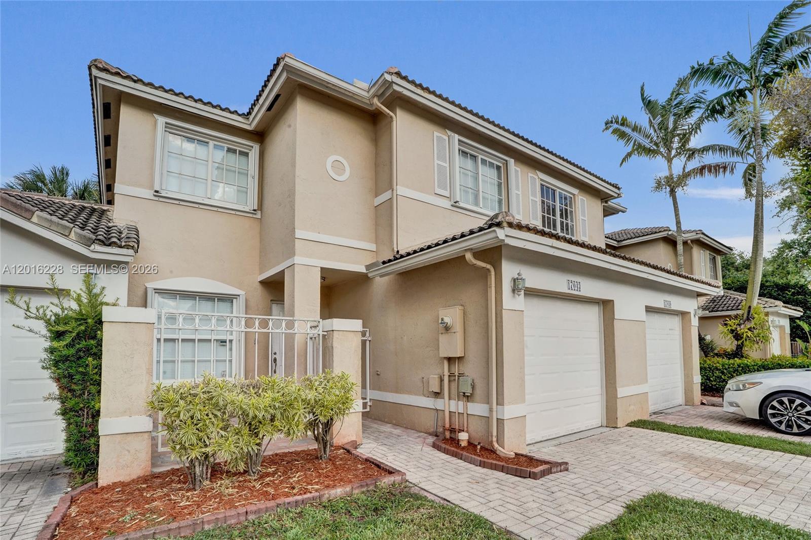 PEMBROKE ISLES 1 - Residential Lease
