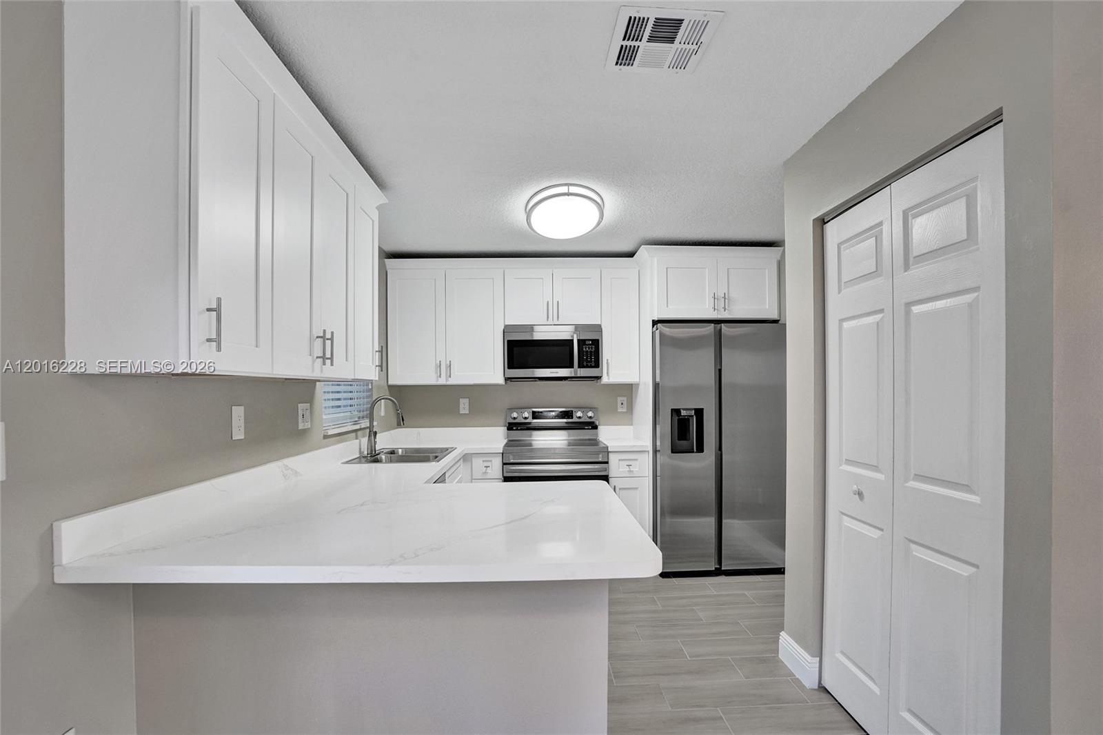 PEMBROKE ISLES 1 - Residential Lease